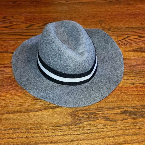 Nordstrom Accessories - Nordstrom charcoal fedora!
